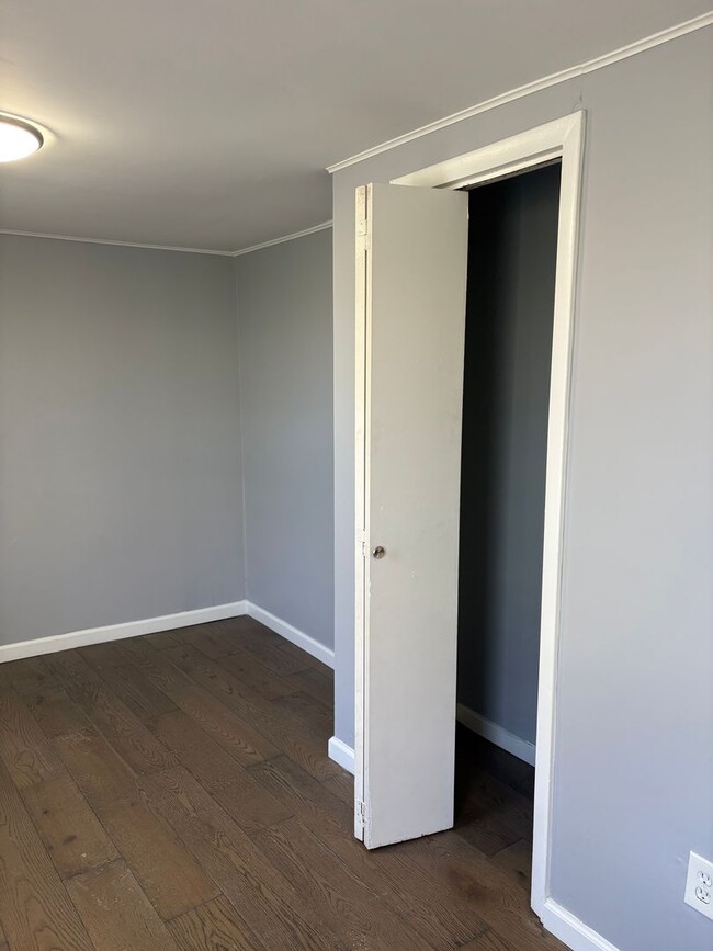 Building Photo - 1326 8th Ave