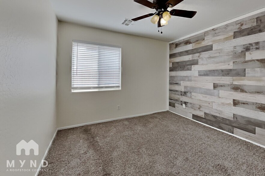 Building Photo - 10025 W Miami St