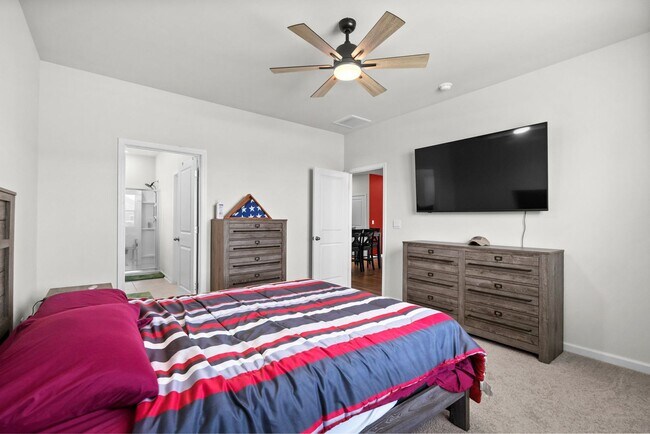 Building Photo - 3927 Nandina Ct