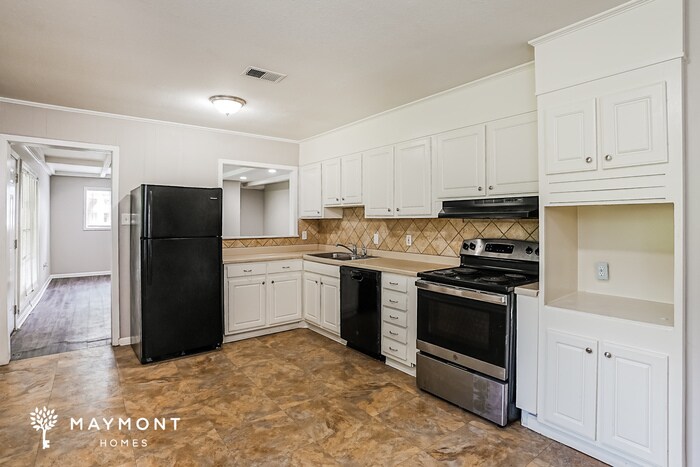 Building Photo - 1342 Springdale Dr