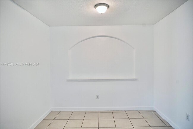 Building Photo - 10181 NW 32nd Terrace