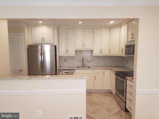 Building Photo - 1152 Wimbledon Dr