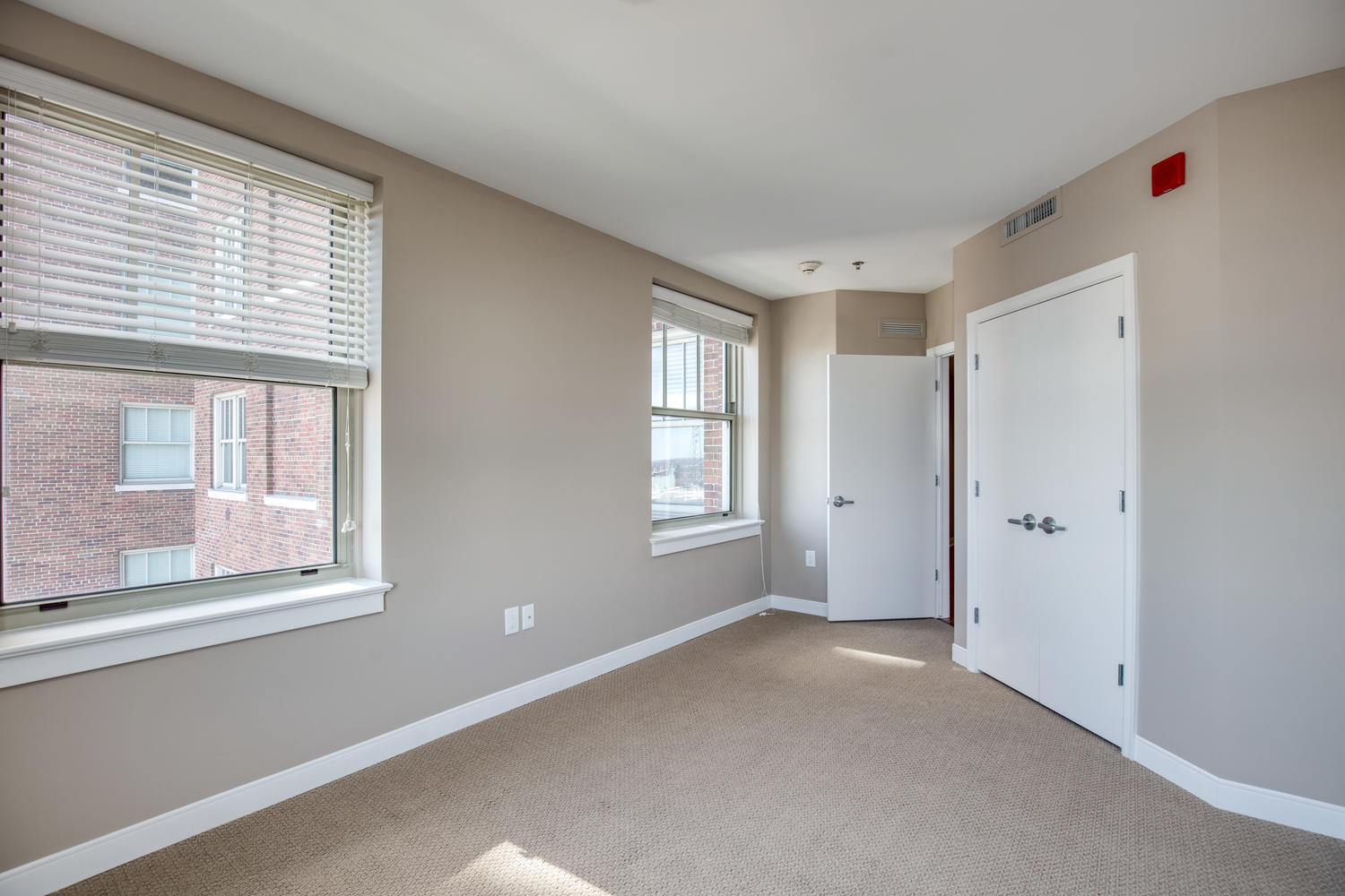 Building Photo - 525 W Lafayette Blvd