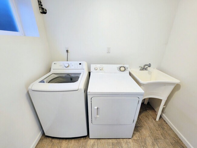 Washer and dryer - 16025 Lake Hills Blvd