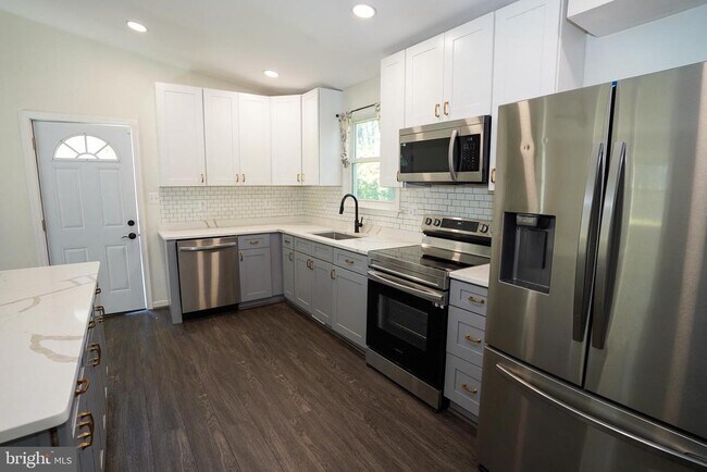 Building Photo - 2816 Ballenger Creek Pike