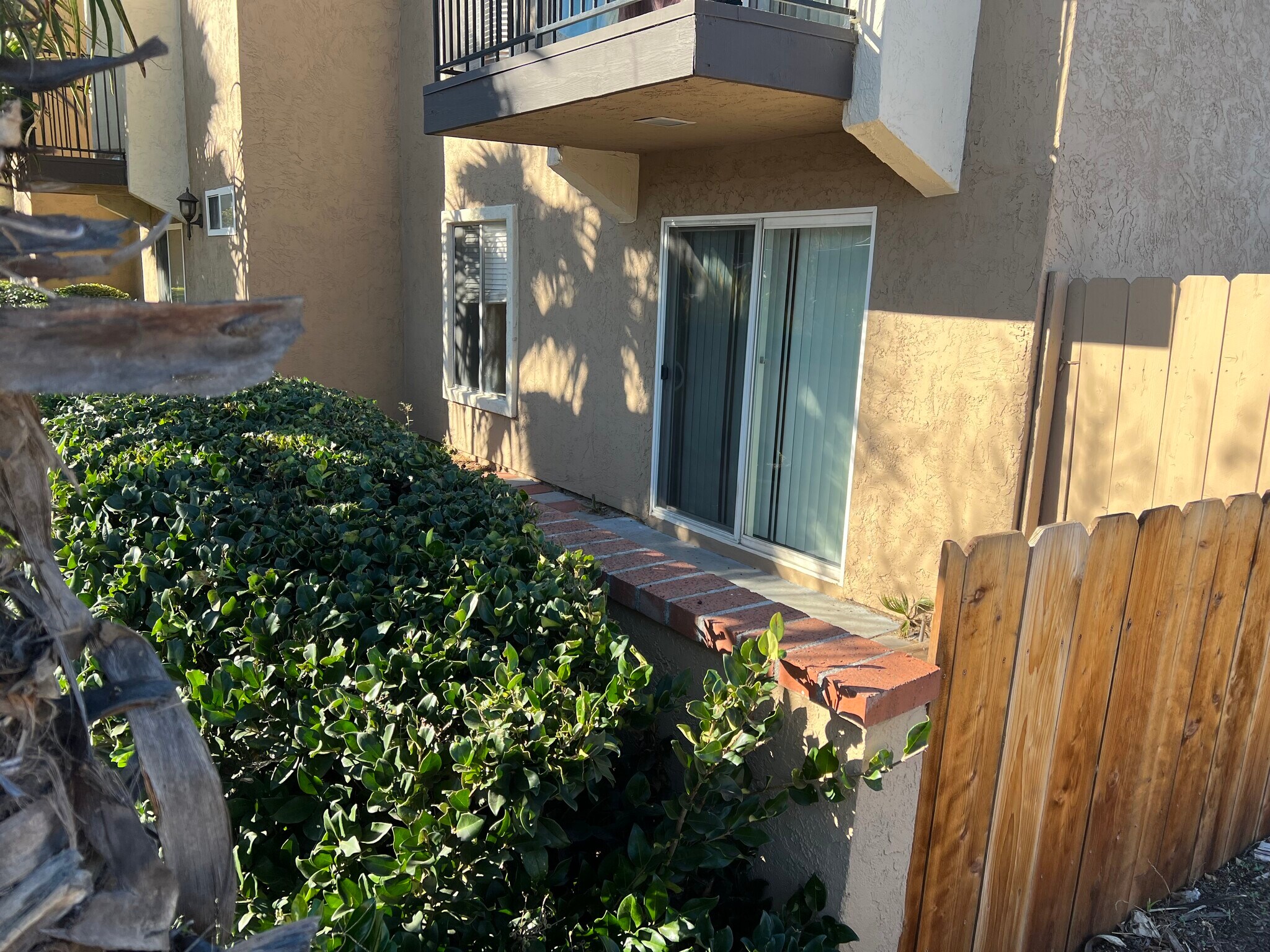 Building Photo - 620 E Lexington Ave