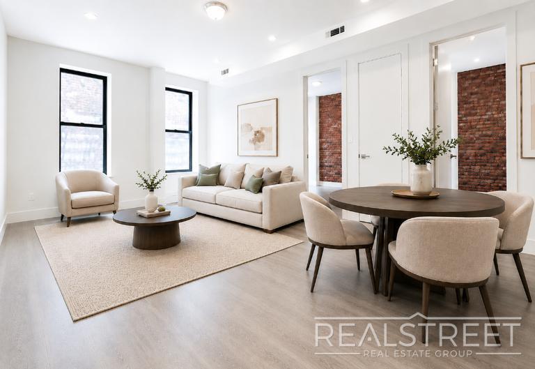 Building Photo - Gorgeous Spacious 3 Bedroom in Prime Crown Heights