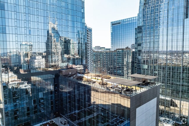 Building Photo - Four Seasons Residences SoBro