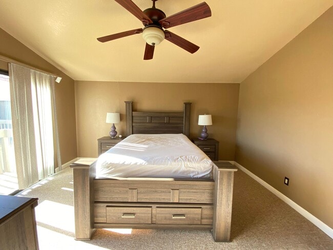 Building Photo - 45384 Driftwood Dr