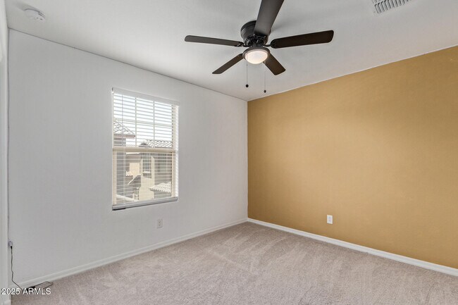 Building Photo - 3813 N 100th Dr