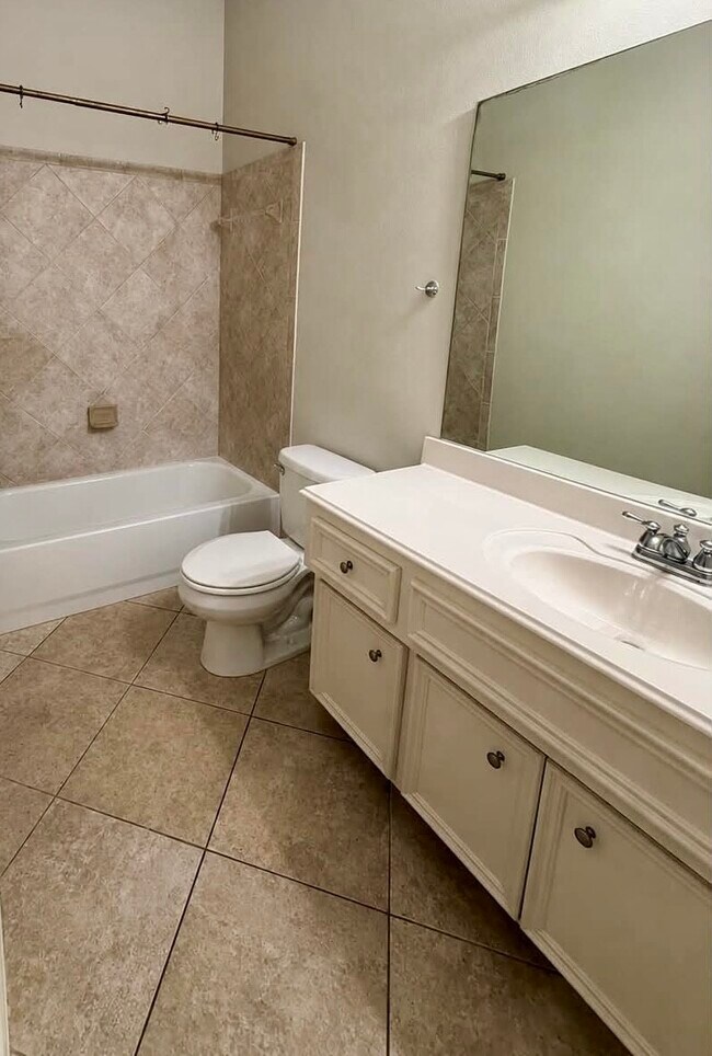 Building Photo - 5607 Wagon Wheel Ln