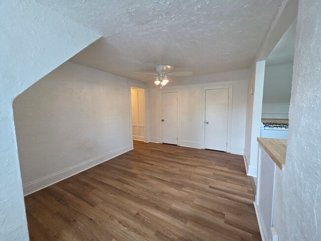 Building Photo - 132 Orleans Cir