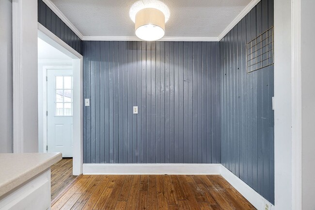 Building Photo - Beautiful Baldwin Park Craftsman home ready for move in!