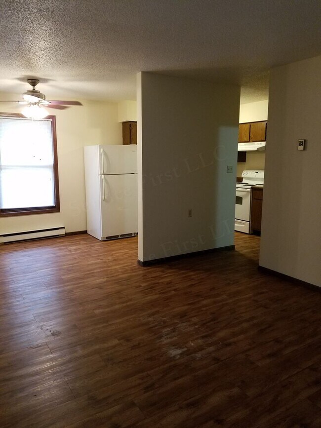 Building Photo - Sommerfield Apartments