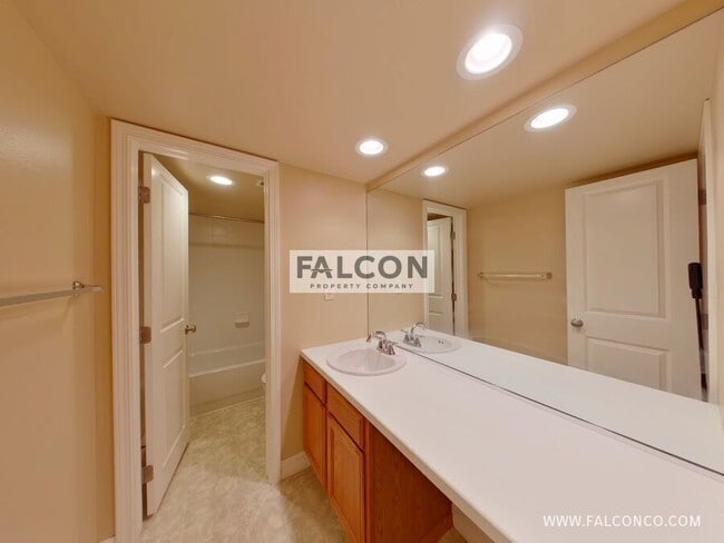 Building Photo - 10525 Black Elk Way