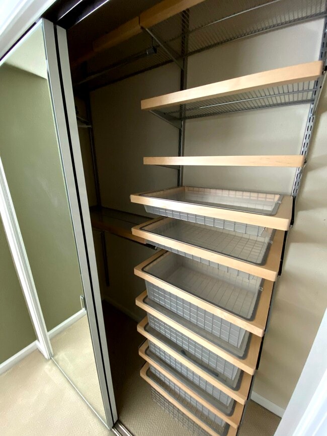 Building Photo - 624 Antioch Terrace