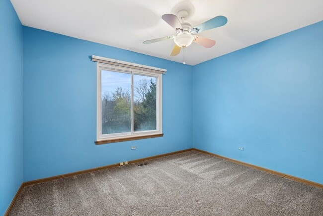 Building Photo - 145 Knightsbridge Dr