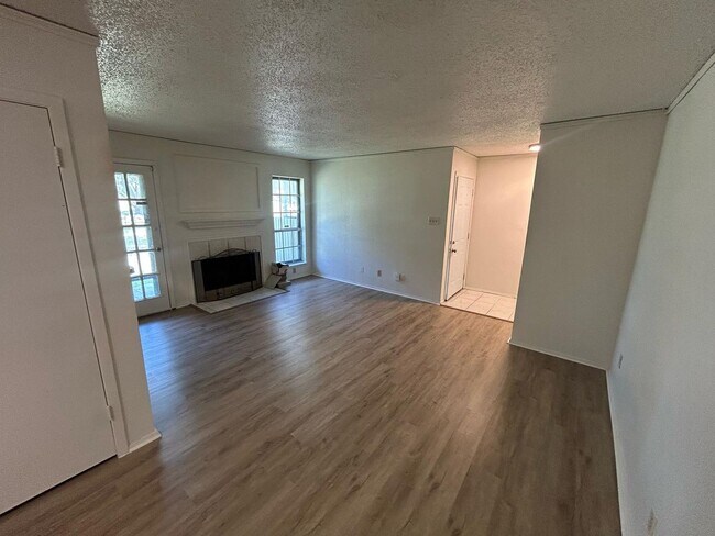 Building Photo - 5981 Arapaho Rd