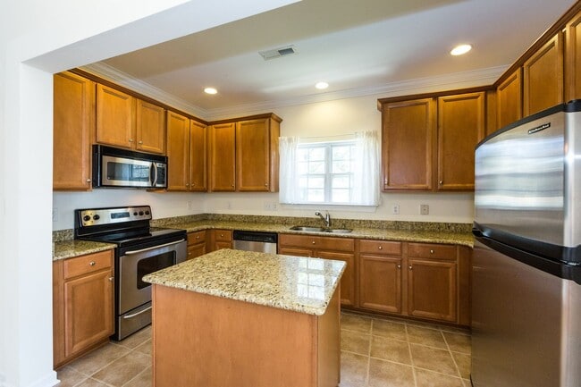 Building Photo - Great Ballantyne Location; Great Schools; 2BR/2BA Condo