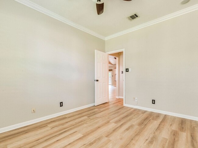 Building Photo - 808 Timber Trail