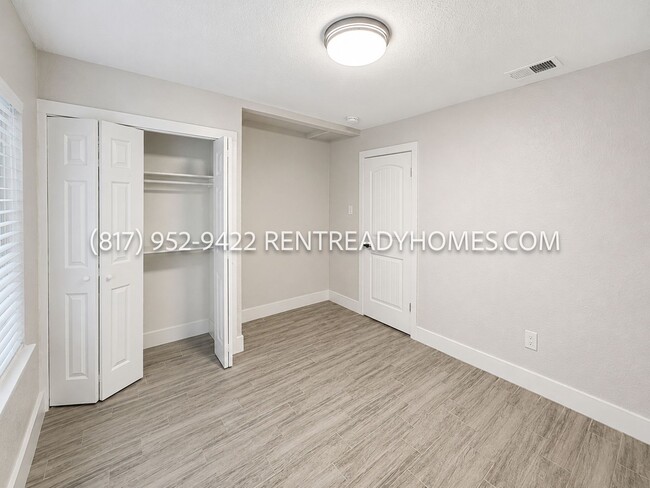 Building Photo - 12372 High Meadow Dr