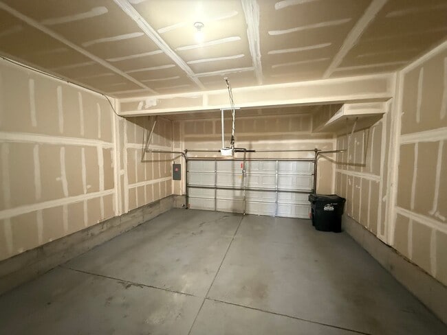 Building Photo - 5910 Chorus Heights