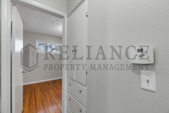 Building Photo - 5110 E Pawnee St