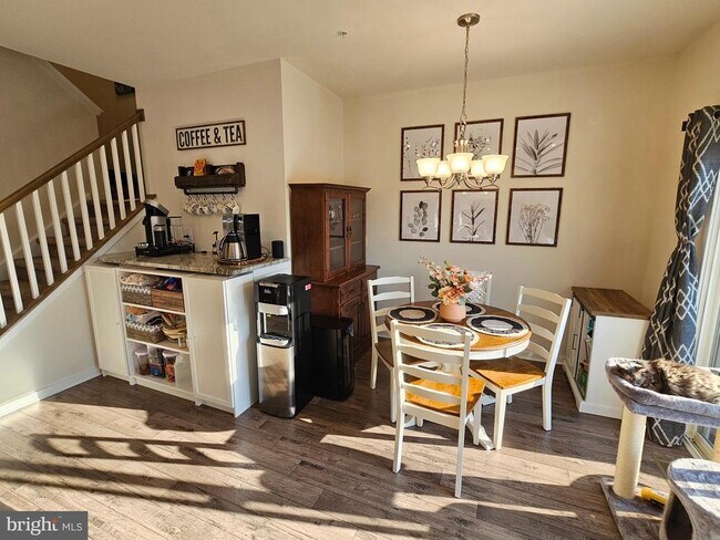 Building Photo - 1870 Boulder Dr