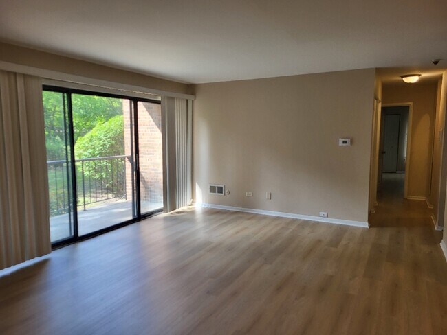 Building Photo - 7510 Farmingdale Dr