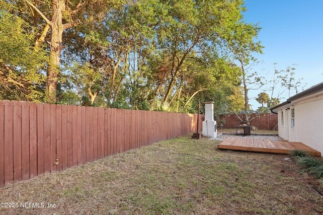 Building Photo - 409 Sailfish Dr E