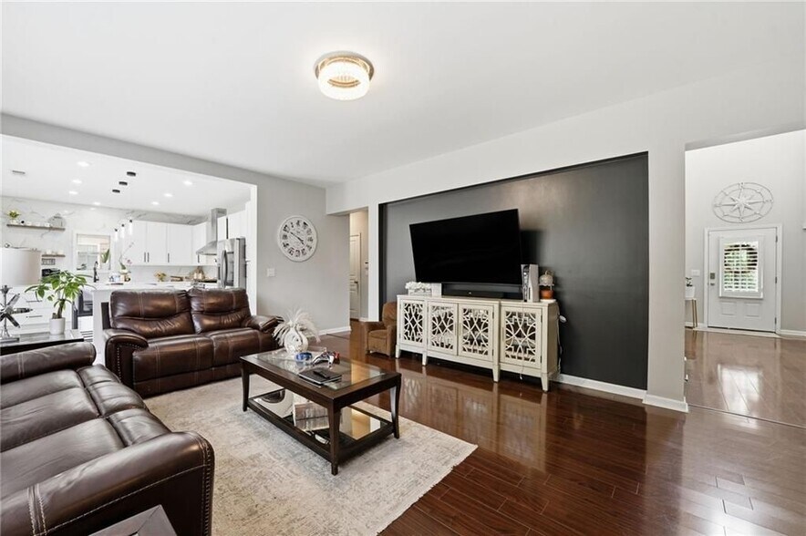 Building Photo - 2731 Amalfi Way NW