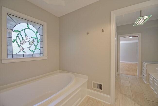 Building Photo - Beautiful 4BR, 3.5BA luxury home in Brookhaven