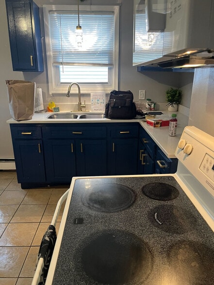 Building Photo - 56 Longmont St