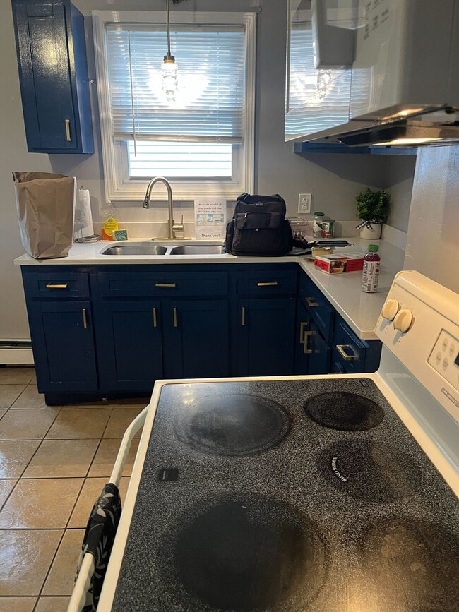 Building Photo - 56 Longmont St