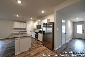 Building Photo - 6838 Whisper Grv