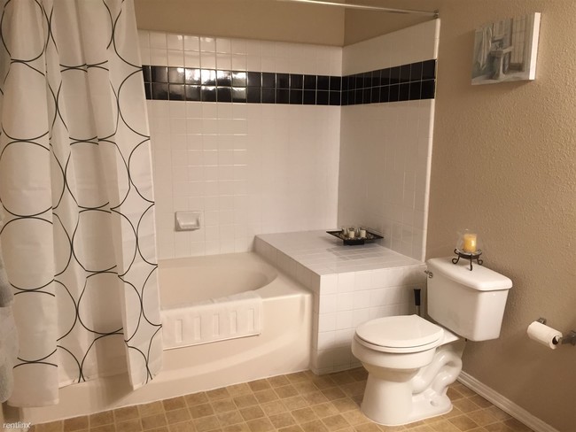 Building Photo - 2575 Old Quarry Rd