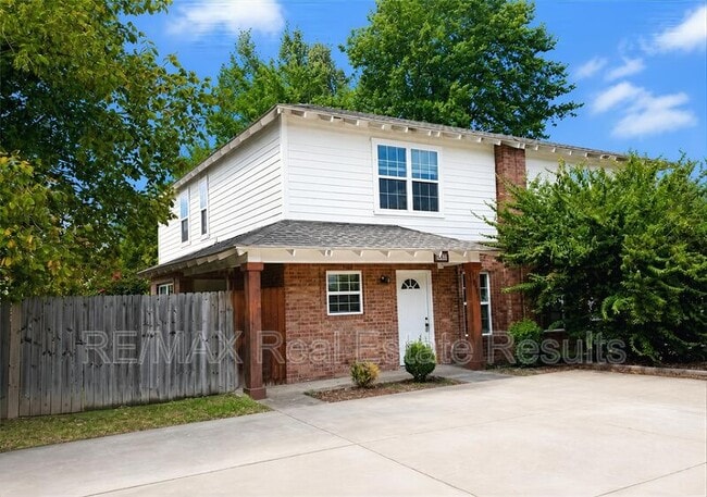 Building Photo - 1521 N Dawn Dr