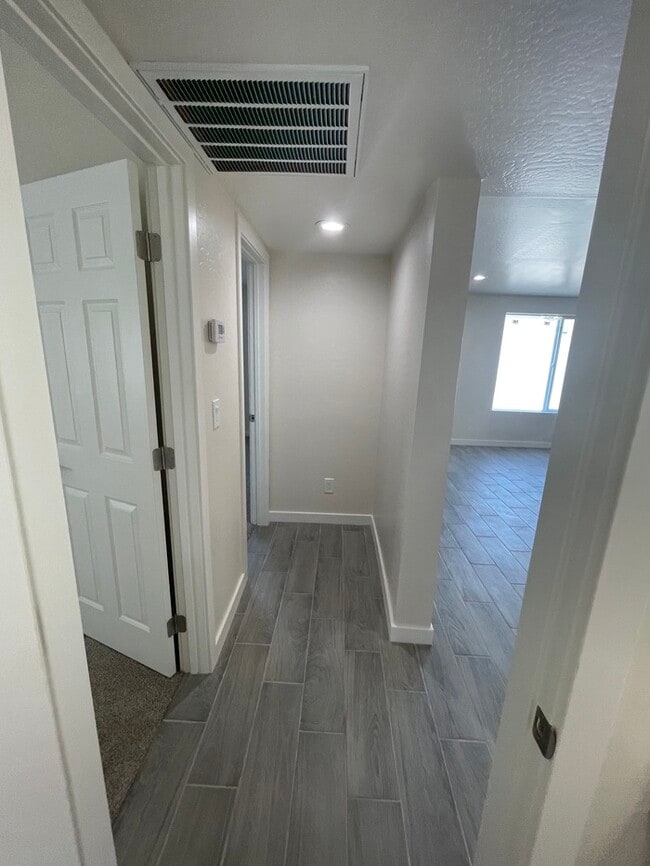 Building Photo - REUDUCED PRICE - Fully Remodeled in Arcadi...