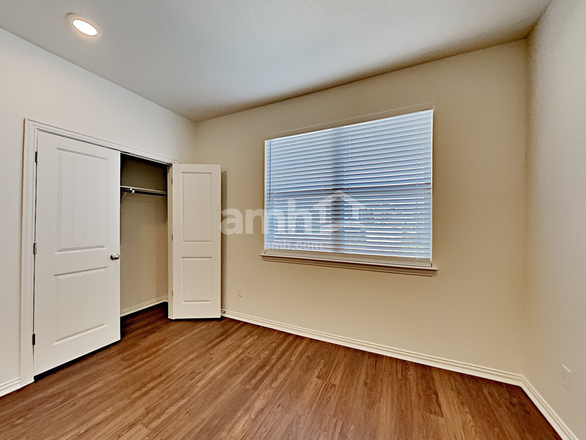 Building Photo - 2706 Lillybrook Ln