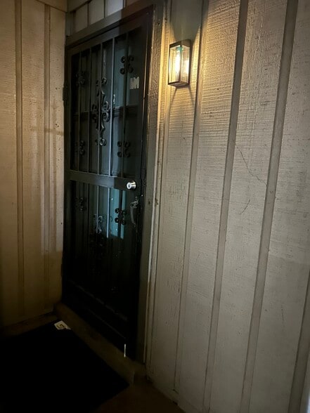 Building Photo - 5653 Encino Cv