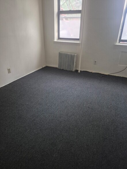 Building Photo - 105 Luquer St