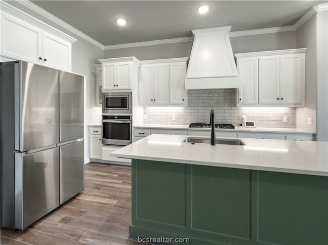 Building Photo - 2713 Colony Vis Ct