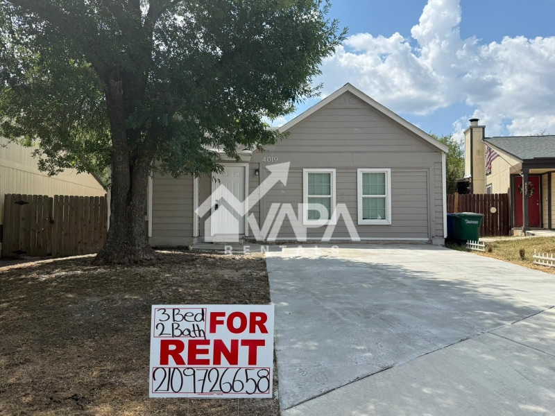 Building Photo - 4019 Sunrise Bluff Dr