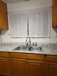 Building Photo - Fernleaf