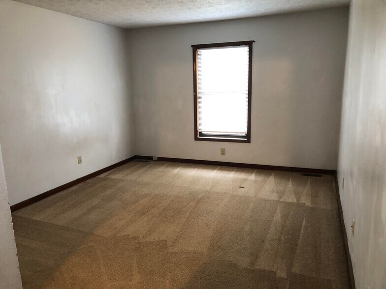 Building Photo - 6448 Kelmscot Ct