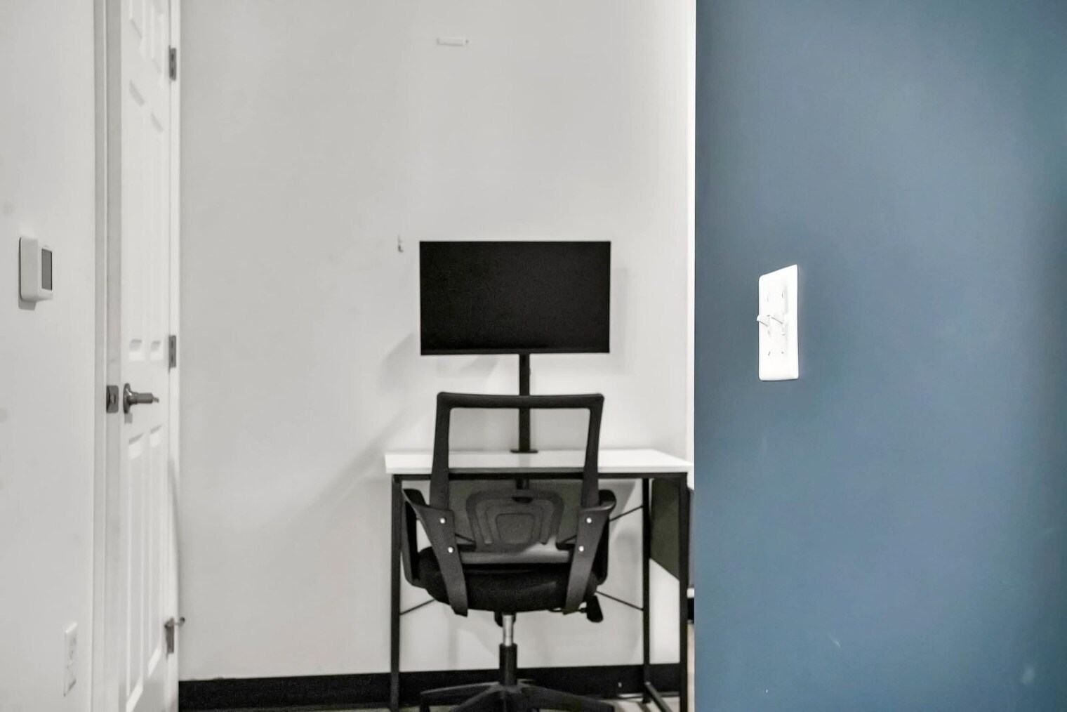 Building Photo - 209 9th St