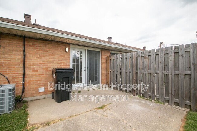 Building Photo - 4920 Leeper St