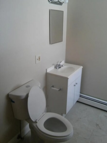 Building Photo - 9 Marley Pl