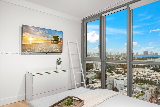 Building Photo - 101 20th St