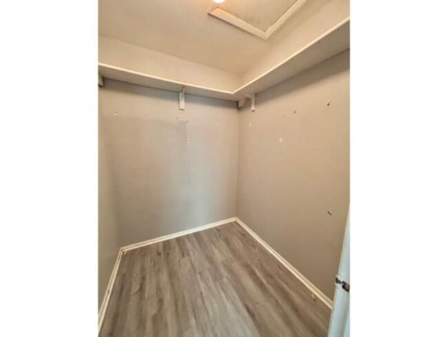 Building Photo - Water Included-2 Bedroom 2 Bath Apartments! Multiple Units Available!